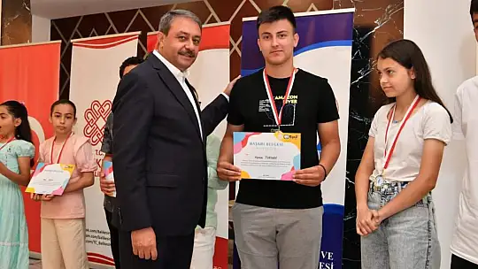 Bu Gençler Balıkesir'in Akıl ve Zeka Küpleri