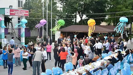 Yaşlılara Protokol ve Çocuklardan Moral