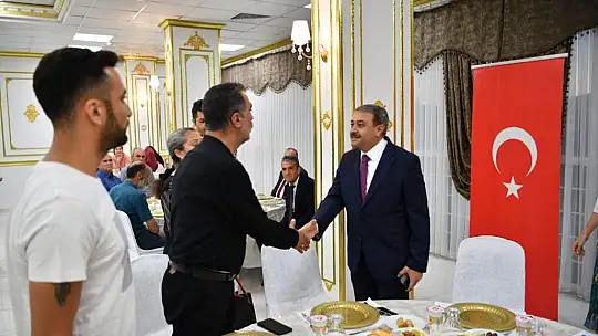 Vali Şıldak'tan Gönülleri Buluşturan İftar