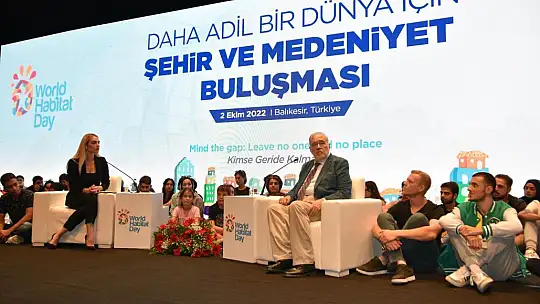lber Ortaylı, Balıkesir'de şehir ve insan ilişkisini anlattı