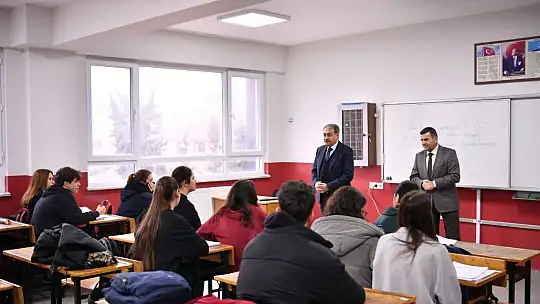 Vali Şıldak'tan 2023'ün İlk Okul Ziyareti