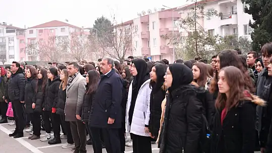 Vali Şıldak'tan 2023'ün İlk Okul Ziyareti