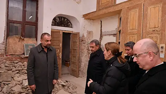 Vali Şıldak Restorasyon Çalışmalarını İnceledi