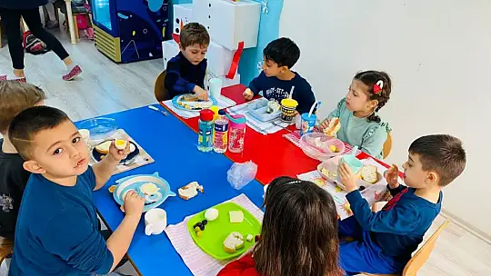 Okul Öncesinde Haftada 5 Gün 'Ücretsiz Yemek' Uygulaması Başladı