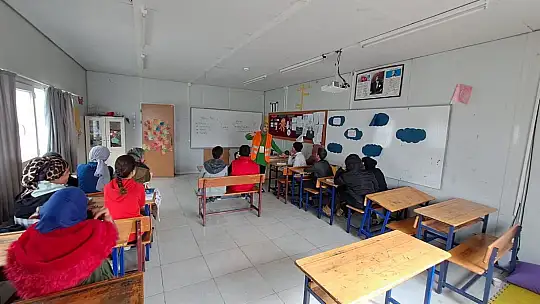 Gönüllü Öğretmenler Hatay'da