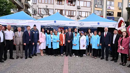 Altıeylül Sosyal Dayanışma Merkezi'nin Kurs Sonu Sergisi Açıldı