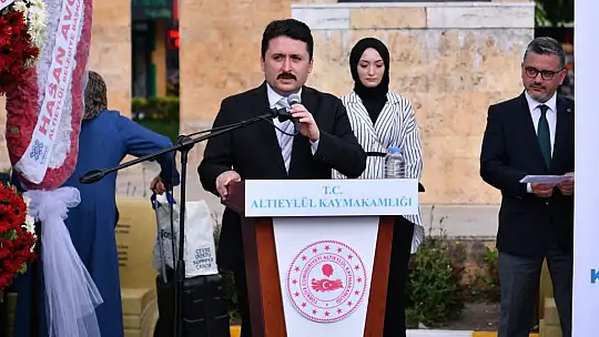Altıeylül Sosyal Dayanışma Merkezi'nin Kurs Sonu Sergisi Açıldı
