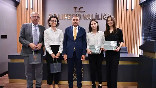 Başarılı Öğrencilerden Vali Şıldak'a Ziyaret