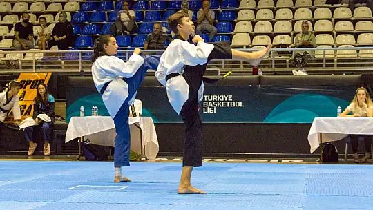 Karesi Taekwondo Spor Kulübü Türkiye Şampiyonasına Hazırlanıyor