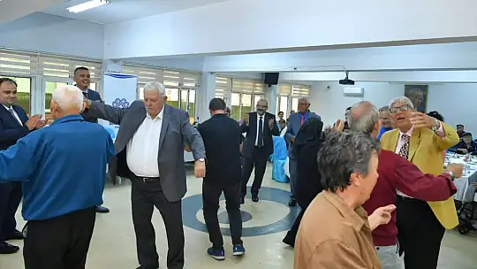 Yaşlılar Günü Etkinliğinde Eğlenceli Anlar Yaşandı