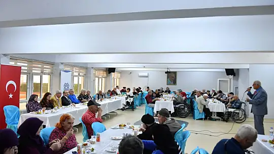 Yaşlılar Günü Etkinliğinde Eğlenceli Anlar Yaşandı