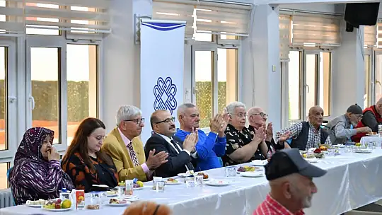 Yaşlılar Günü Etkinliğinde Eğlenceli Anlar Yaşandı