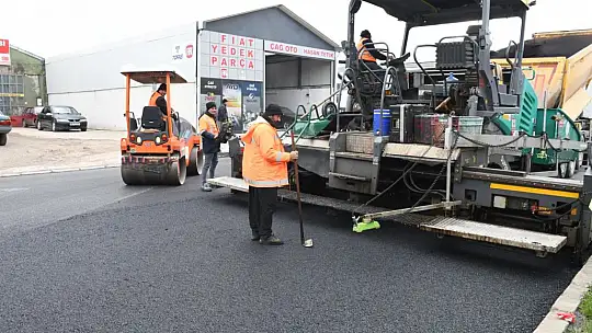 Büyükşehir, Küçük Sanayi Sitesi'nin yollarını yeniliyor