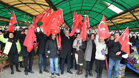 BAYRAK İÇİN ÖLÜRÜZ…