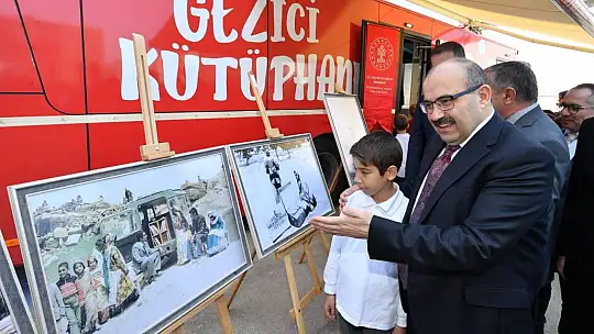 Gezici Kütüphane Öğrencilerle Buluştu