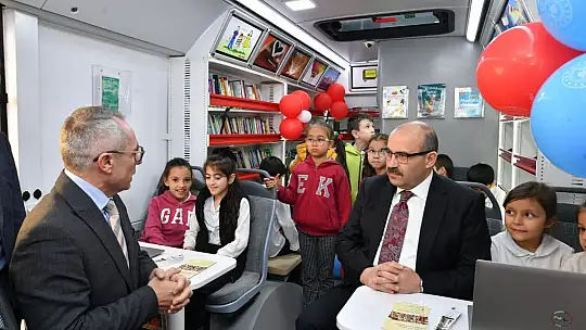 Gezici Kütüphane Öğrencilerle Buluştu