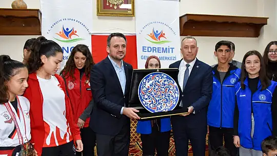 GENÇLİK VE SPOR BAKAN YARDIMCISI DR. ENES EMİNOĞLU, BALIKESİR'İ ZİYARET ETTİ