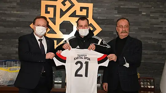 Karesi Belediyesi'nden Amatör Futbol Kulüplerine Destek
