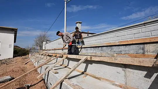 Karesi Sokak Sokak Yaza Hazırlanıyor