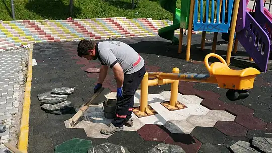 Karesi Sokak Sokak Yaza Hazırlanıyor