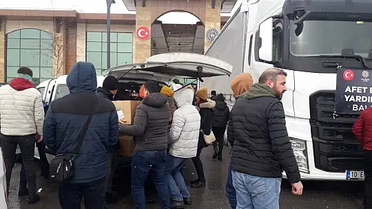 Karesi 10 Kişilik Uzman Ekiple Deprem Bölgesinde
