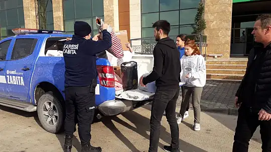 Karesi 10 Kişilik Uzman Ekiple Deprem Bölgesinde