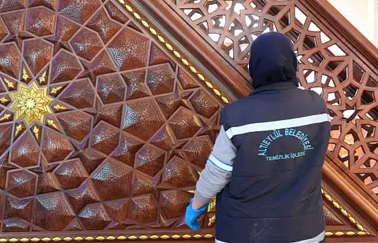 ALTIEYLÜL'DE CAMİLER RAMAZAN'A HAZIR