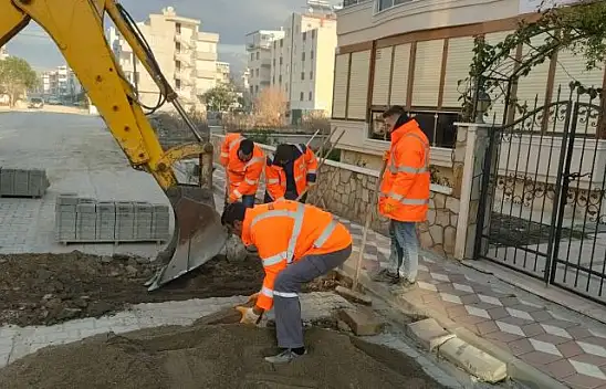Altınkum'da Doğalgaz Çalışmasında Bozulan Yollar Yenileniyor