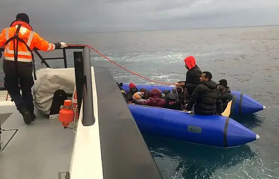 Ayvalık'ta Göçmenler Kurtarıldı