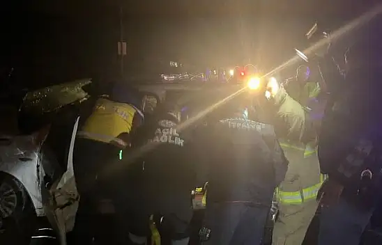 Balıkesir-Edremit Yolunda Kaza: 1 Ölü, 3 Yaralı