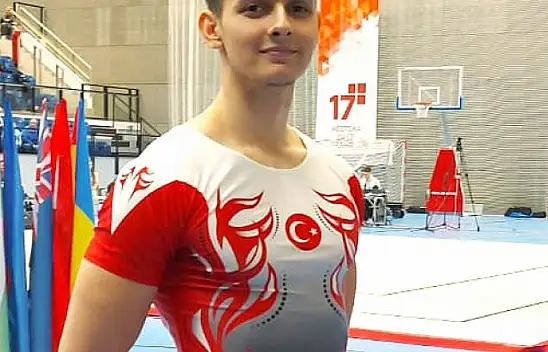 Balıkesir Üniversiteli Milli Sporcu Emir Erışık'tan Altın Madalya