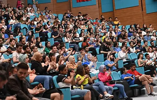 Başkan Yılmaz, BAÜN'de Gençlerle Buluştu