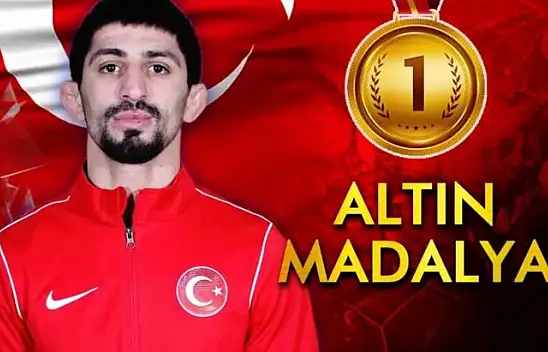 BAÜN'lü Milli Güreşçi Kerem Kamal Altın Madalya Kazandı