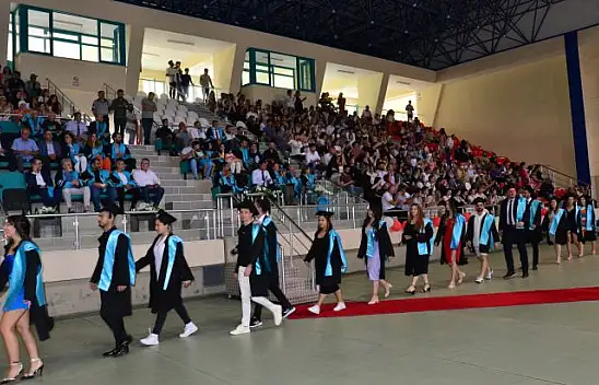 BAÜN Spor Bilimleri Fakültesinde Mezuniyet Coşkusu