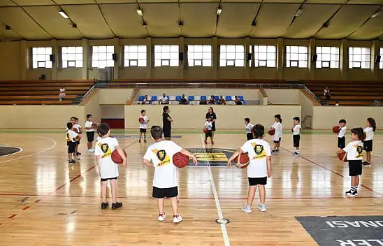 Büyükşehir'in Yaz Spor Okulları, 20 ilçeye yayıldı