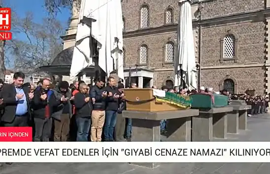 Depremde Vefat Edenler İçin Balıkesir'de Gıyabi Cenaze Namazı Kılındı