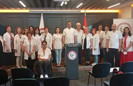 Eczacılardan İlaç Fiyatları Kararnamesiyle İlgili Basın Açıklaması