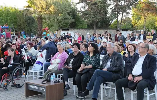 Edremit'te Anneler Günü Konserle Kutlandı