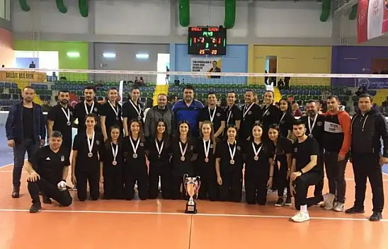 Havran Belediyesi Fatih Spor Kulübü Kadın Voleybol Takımı 1. Lige Yükseldi