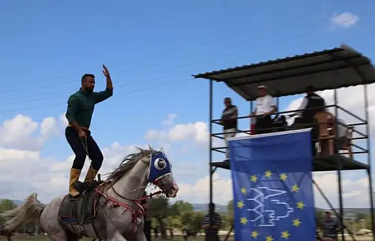 İvrindi Atlı Sporu Seviyor