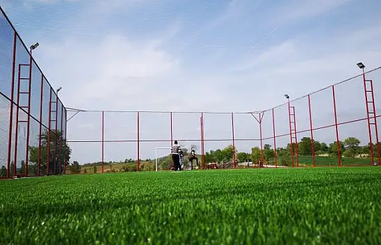 İvrindi'de 22. Halı Saha İnşaatı Tamamlanıyor