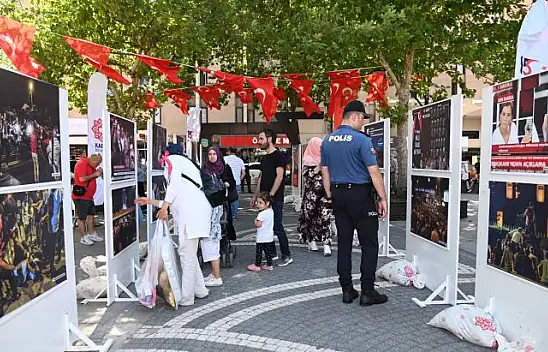 Karesi Belediyesi'nden 'Vatan Uğruna' Fotoğraf Sergisi