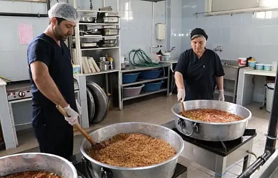 Kurban Bağışları İhtiyaç Sahiplerinin Sofralarına Ulaşıyor
