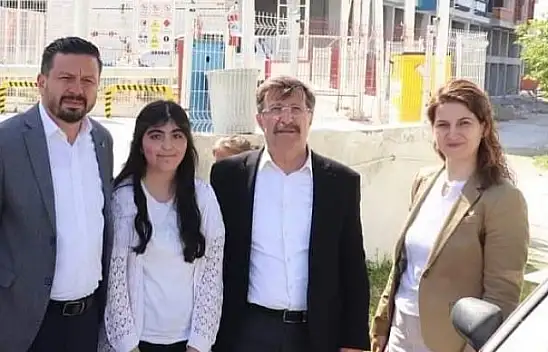 Mehmet Aydemir, Her Gittiği Yerde Sevgi Gösterileriyle Karşılanıyor.