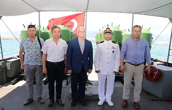 Nusret Mayın Gemisi Burhaniye'de Demir Attı