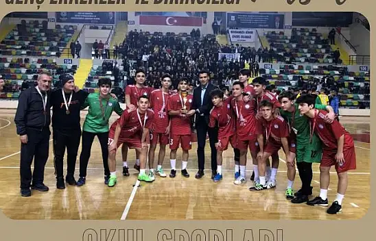 Ermişler Cumhuriyet Anadolu Lisesi Futsalda Balıkesir Şampiyonu