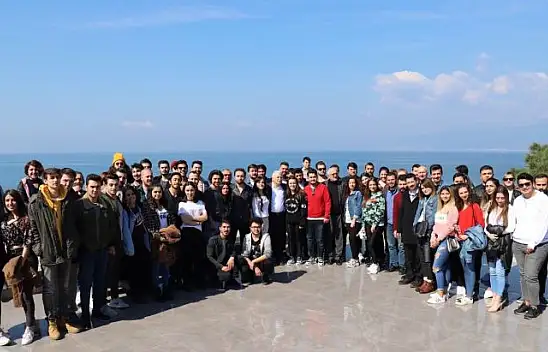 YKS Ücretini Burhaniye Belediyesi Ödeyecek