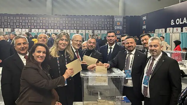 AK Parti 8. Büyük Olağan Kongresi Coşkuyla Gerçekleşti