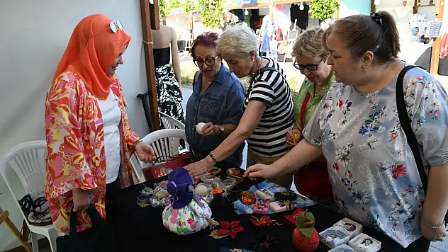 BALMEK Sergisinde El Emeği Ürünler Sanatseverlerle Buluştu