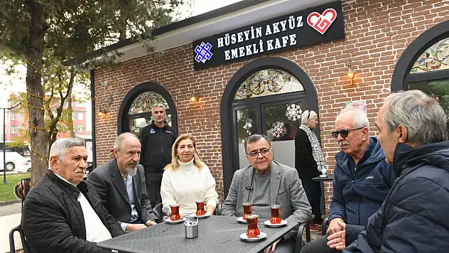 BAŞKAN ŞEHİRLİ 75. YIL PARKINDA İNCELEMELERDE BULUNDU